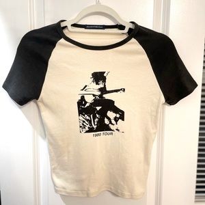 Brandy Melville graphic cropped tee